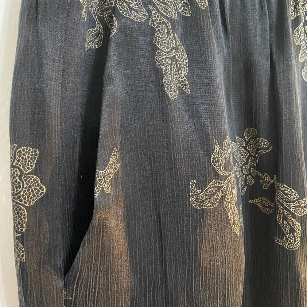ZARA Black and Gold Flowy Pants - Picture 8 of 12